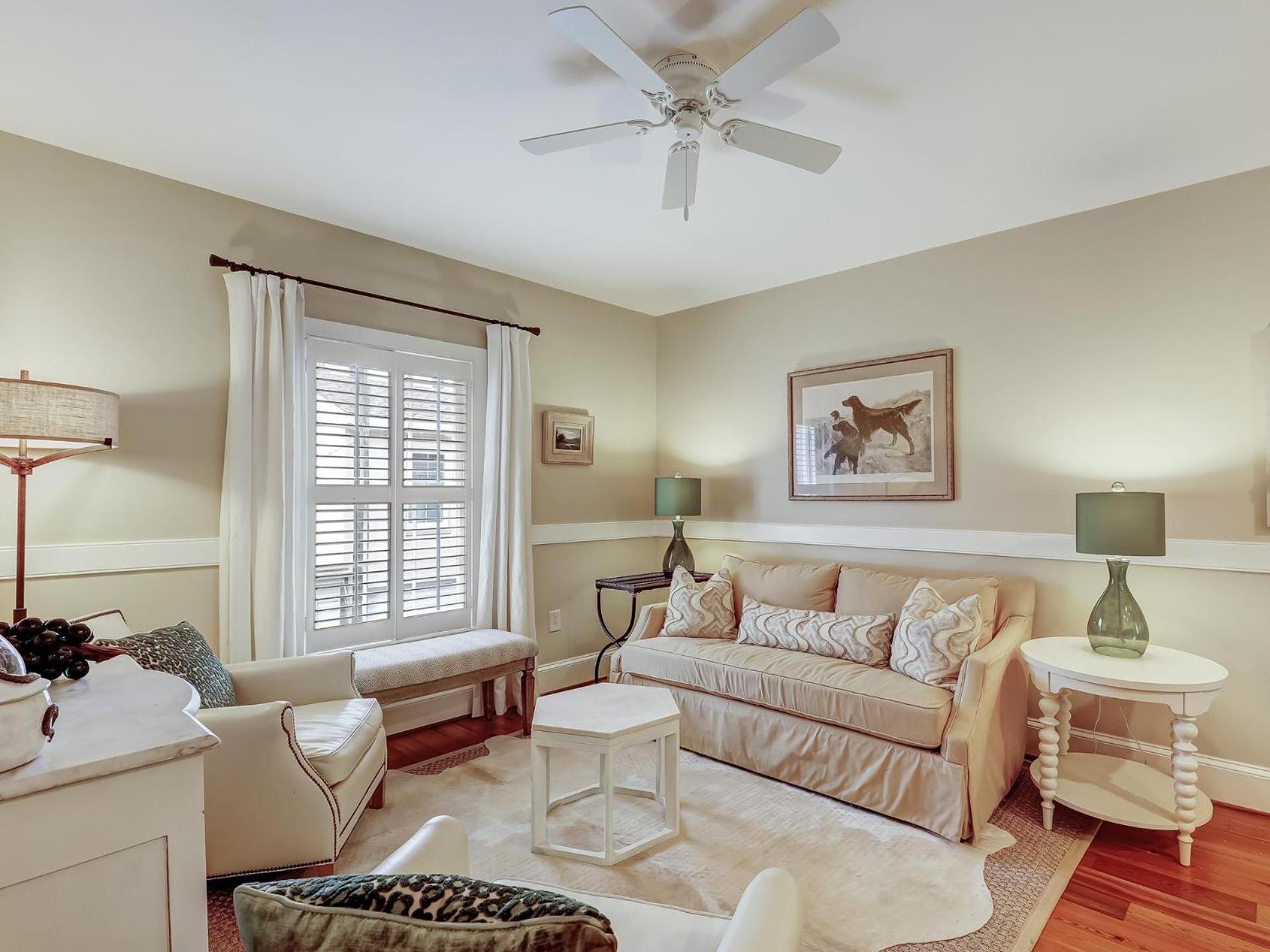 Apartment On Perry Lane *